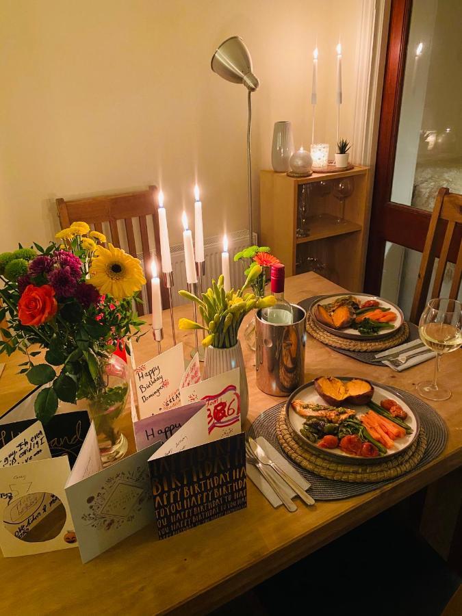 35 Mins To Central London. 3 Bedrooms. 2 Bathrooms With Garden 外观 照片